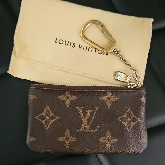Louis Vuitton Brown Monogram Key Cles - Picture 2 of 13
